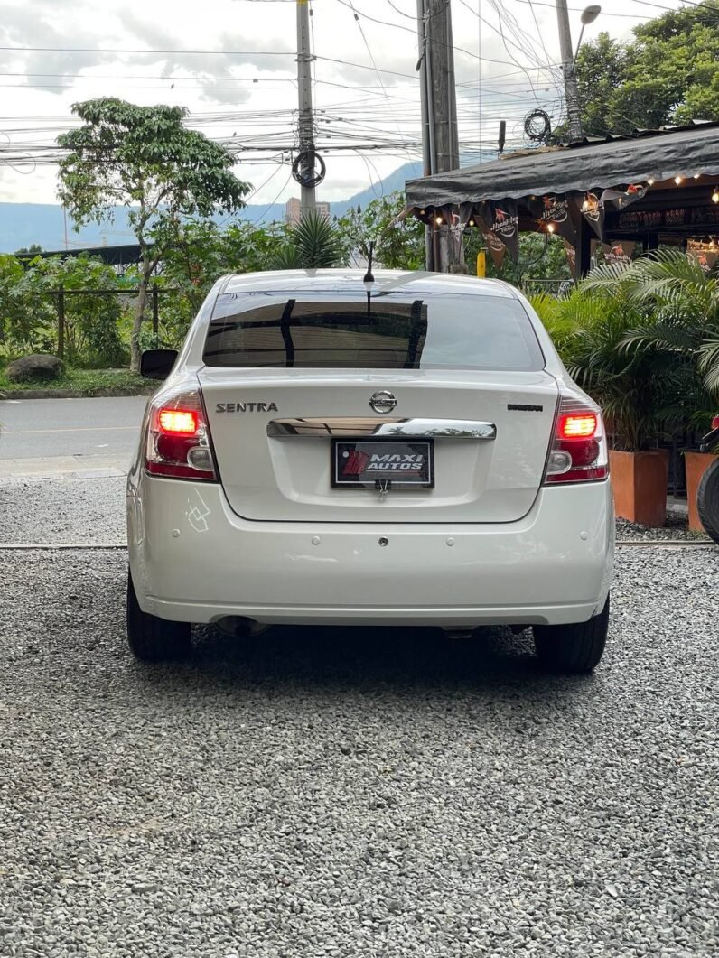 
								NISSAN SENTRA B16 MT 2.0 SEDAN full									