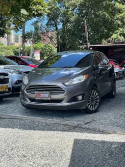 FORD FIESTA TITANIUM AT 1.6