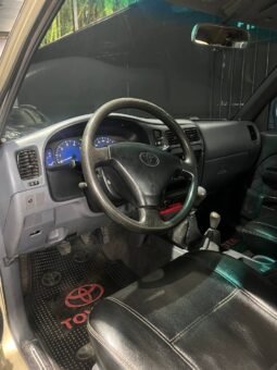 
										TOYOTA  HILUX 2.4 MT 4X4 GASOLINA full									