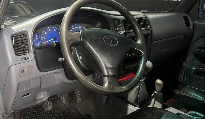 
								TOYOTA  HILUX 2.4 MT 4X4 GASOLINA full									