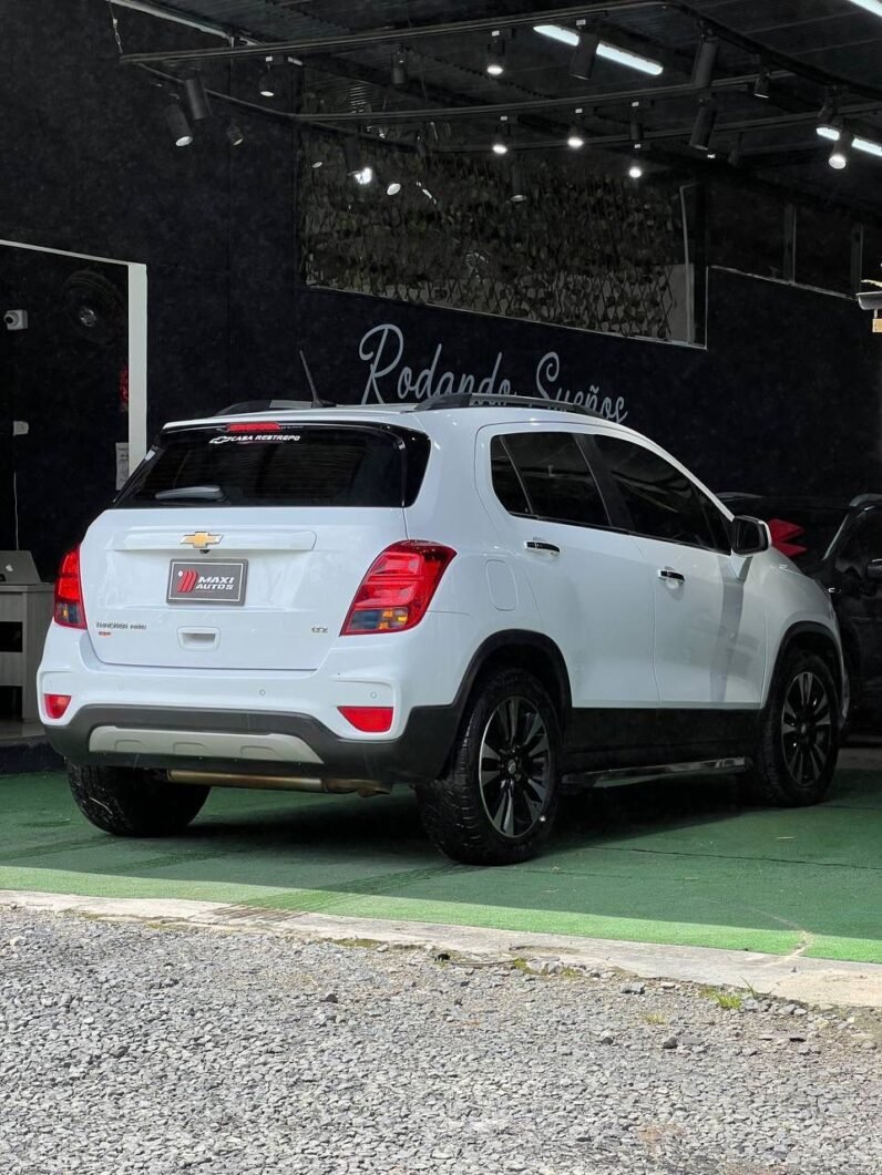 
								CHEVROLET TRACKER LTZ AT 4X4 1.8 full									