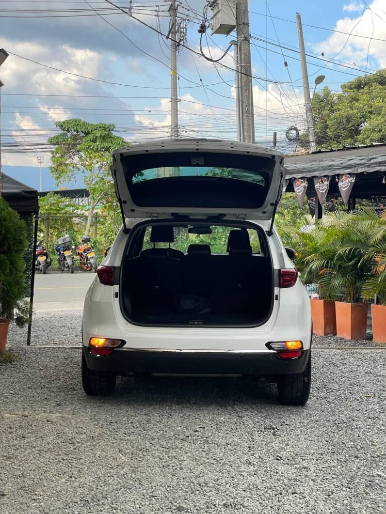 
								KIA SPORTAGE VIBRANT AT 2.0 4X2 full									