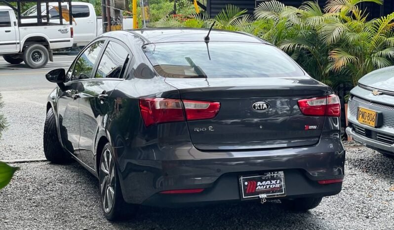 
								KIA RIO UB EX SD 1.4 AT full									