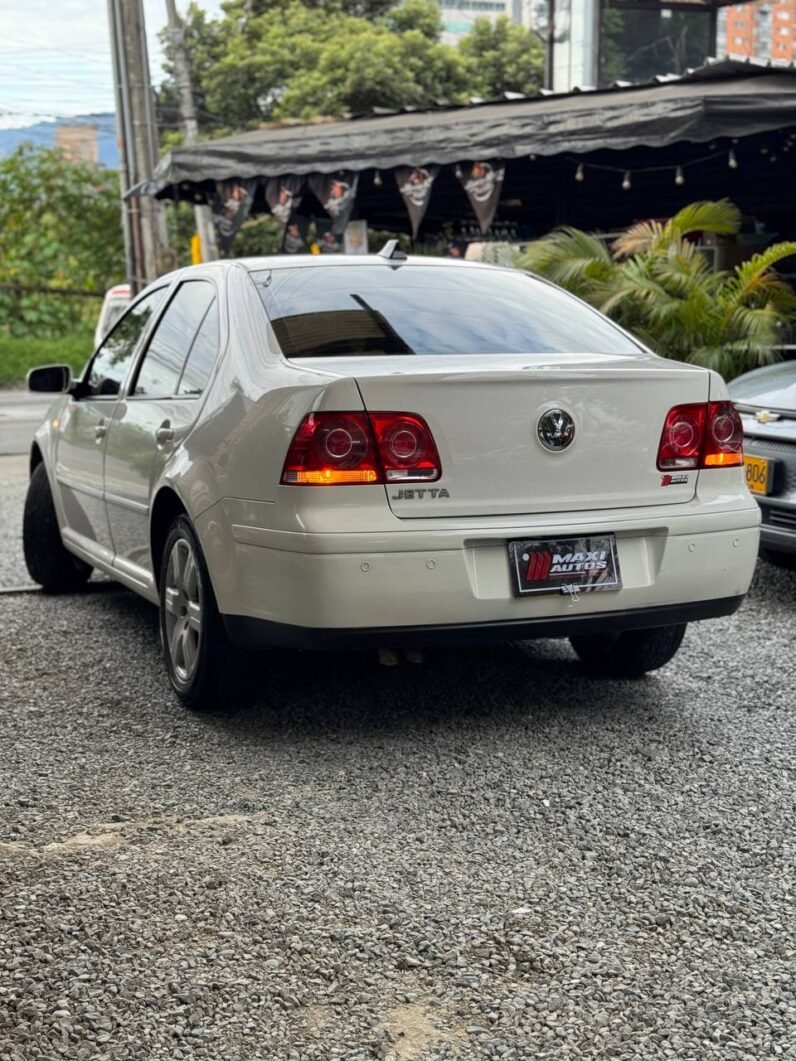 
								VOLKSWAGEN JETTA CLASSIC EUROPA AUT 2.0 full									