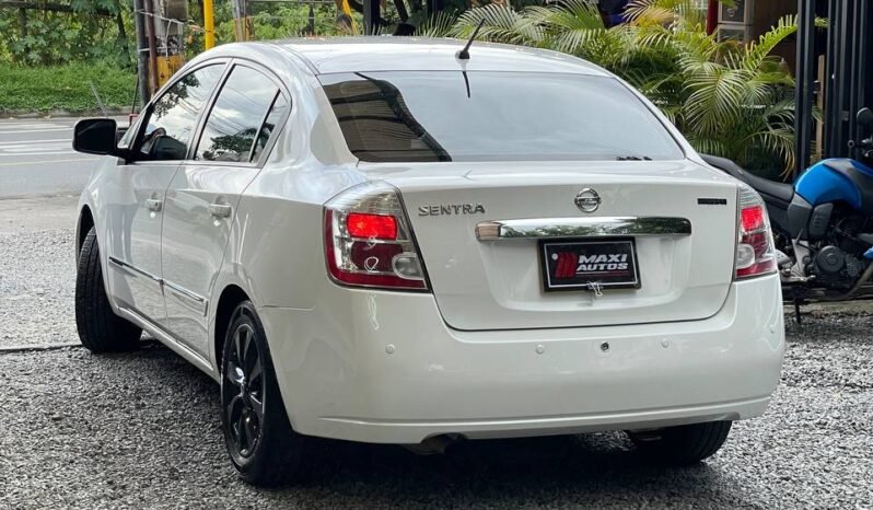 
								NISSAN SENTRA B16 MT 2.0 SEDAN full									