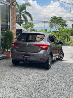 
										RENAULT SANDERO ZEN 1.6 MT full									