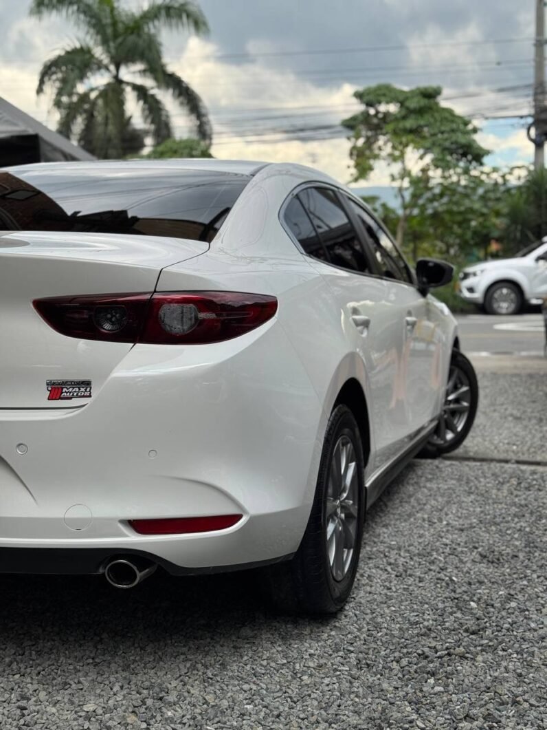 
								MAZDA 3 TOURING SD full									