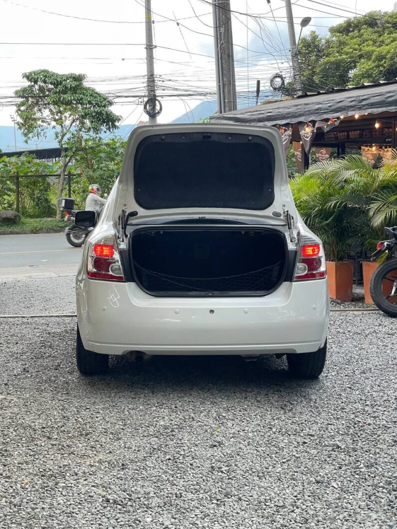 
								NISSAN SENTRA B16 MT 2.0 SEDAN full									