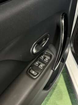 
										RENAULT STEPWAY INTENS AT full									