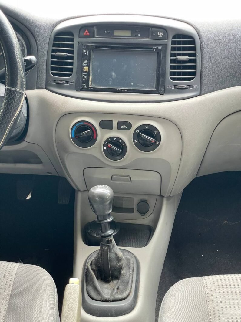 
								HYUNDAI ACCENT GLS VISION 1.4L MT full									