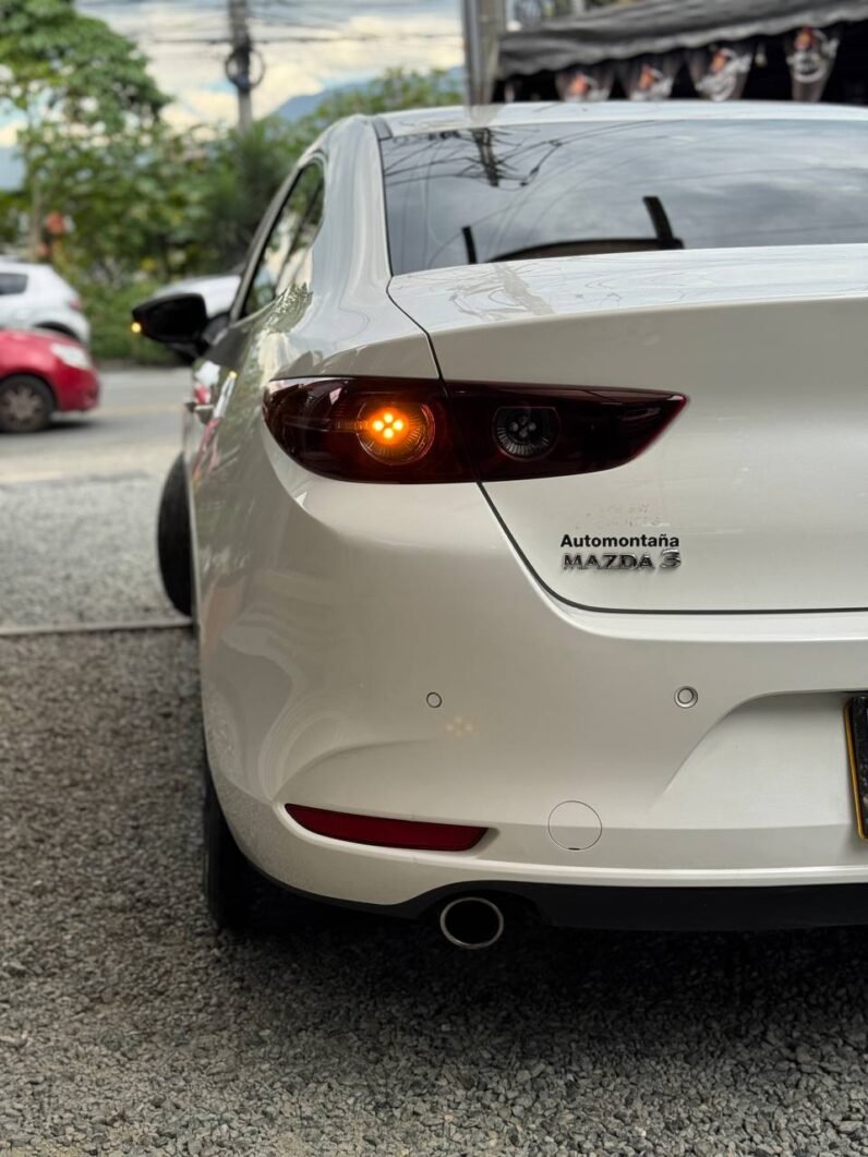 
								MAZDA 3 TOURING SD full									