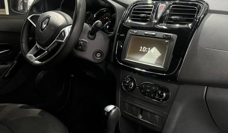 
								RENAULT STEPWAY INTENS AT full									