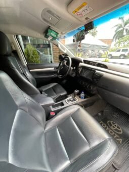 
										TOYOTA HILUX 2.8 DIESEL AT 4X4 full									