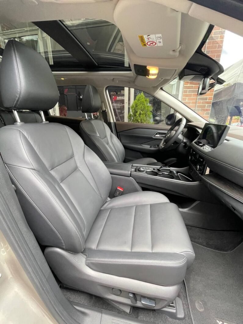
								TOYOTA HILUX 2.8 DIESEL AT 4X4 full									
