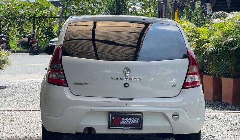 
								RENAULT SANDERO AUTENTHI full									