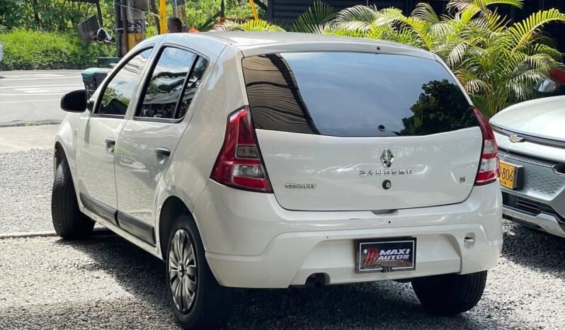 
								RENAULT SANDERO AUTENTHI full									