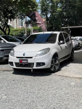 RENAULT SANDERO AUTENTHI