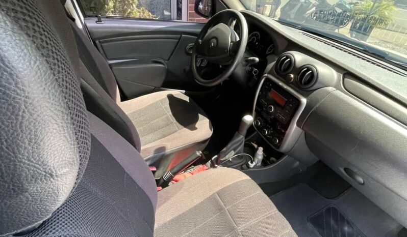 
								RENAULT SANDERO AUTENTHI full									