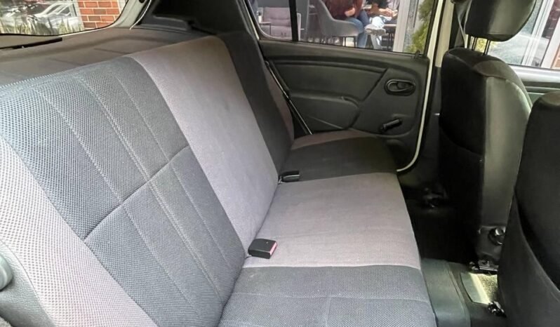 
								RENAULT SANDERO AUTENTHI full									