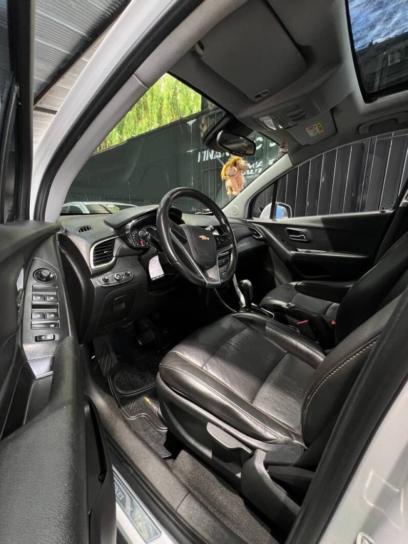 
								CHEVROLET TRACKER LTZ AT 4X4 1.8 full									