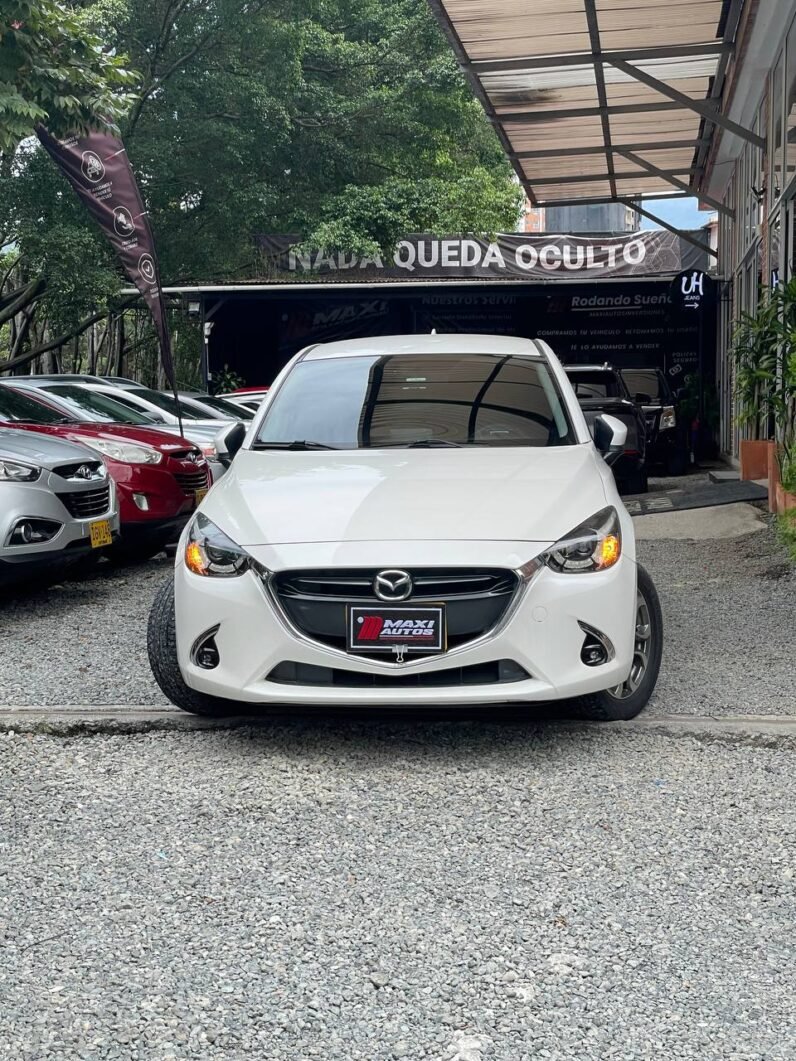 
								MAZDA 2 GRAND TOURING LX 1.5 AT full									
