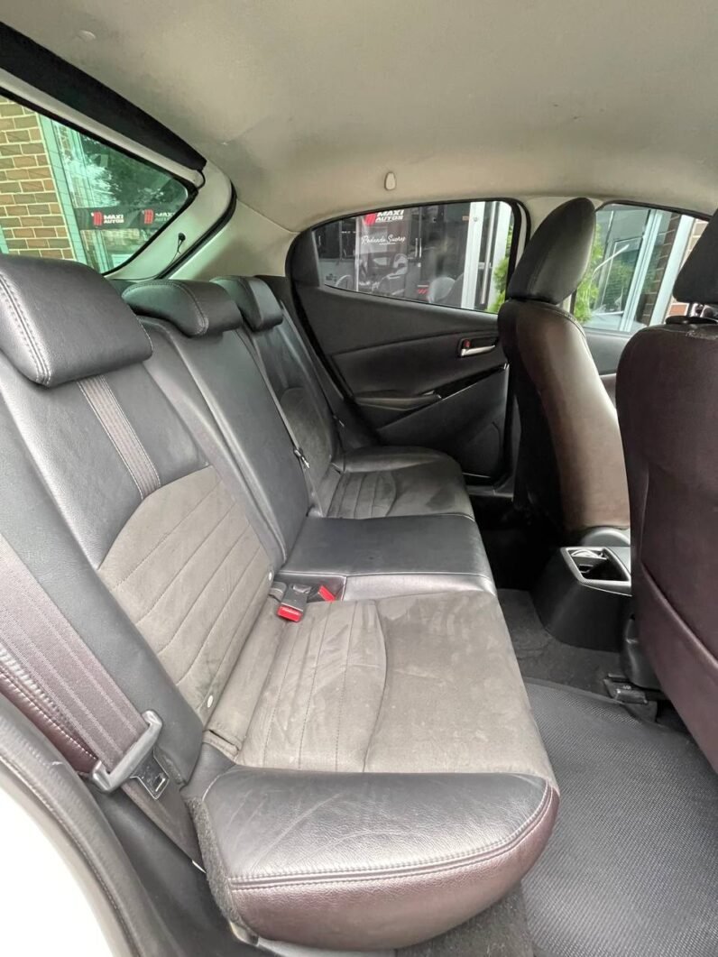
								MAZDA 2 GRAND TOURING LX 1.5 AT full									