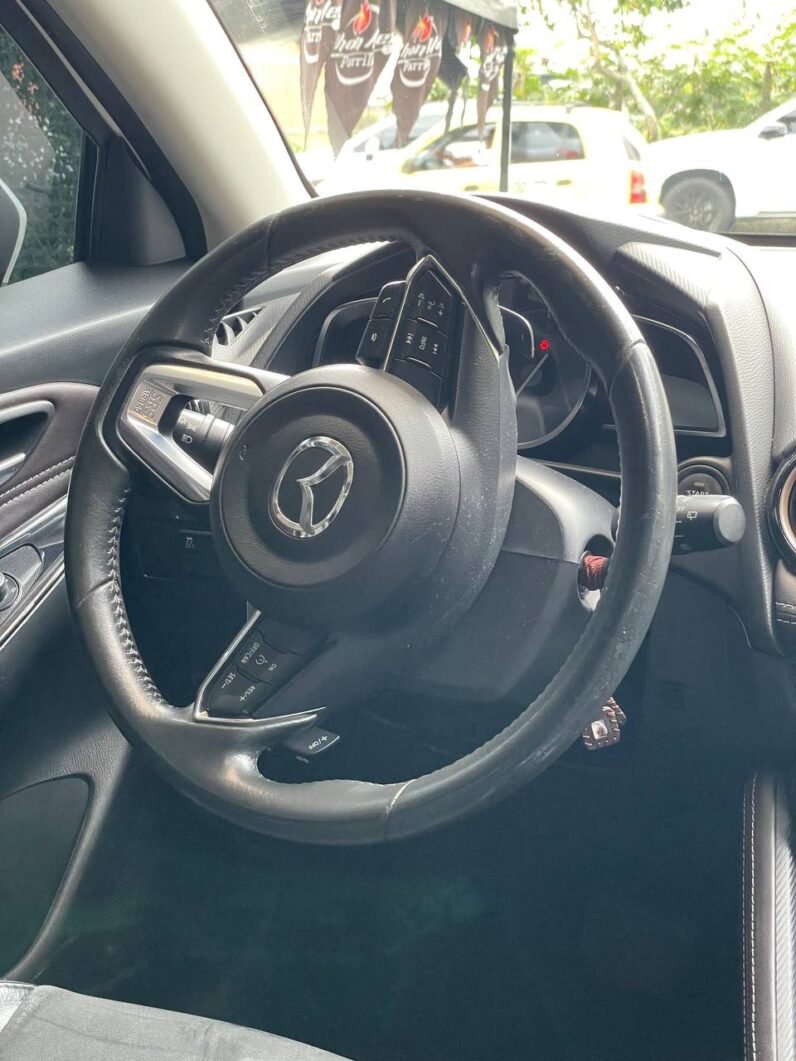 
								MAZDA 2 GRAND TOURING LX 1.5 AT full									
