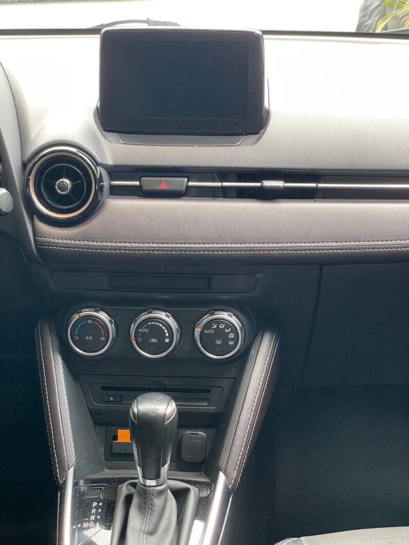 
								MAZDA 2 GRAND TOURING LX 1.5 AT full									