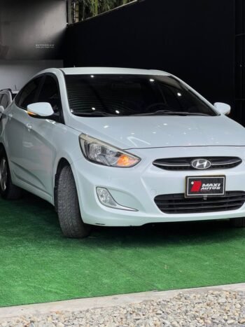 HYUNDAI ACCENT PREMIUM 1.6 MT SD