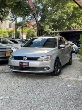 VOLKSWAGEN NEW JETTA CONFORTLINE 2.5L AT