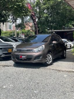 KIA RIO MT 1.4 HB