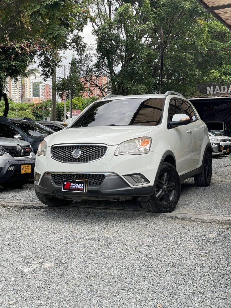 
								SSANGYONG KORANDO C MT 4X2 full									