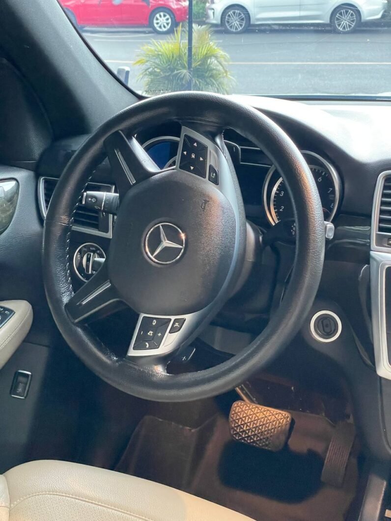 
								MERCEDES-BENZ ML 350 MATIC 3.5 full									