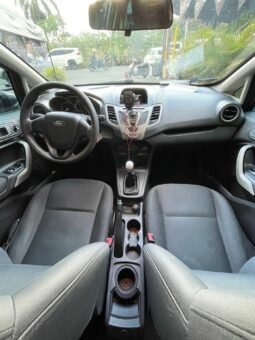 
										FORD FIESTA SE MT 1.6 SD full									