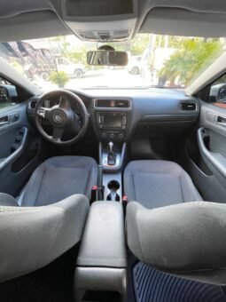 
										VOLKSWAGEN NEW JETTA CONFORTLINE 2.5L AT full									