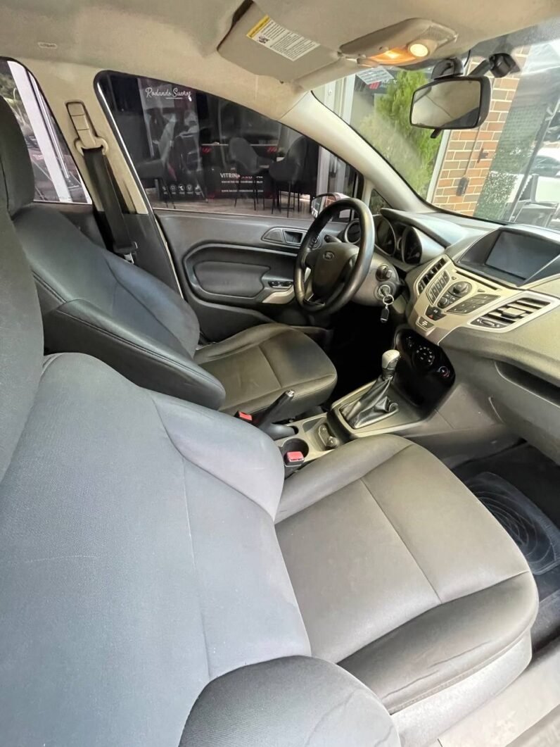 
								FORD FIESTA SE MT  SPORTBACK 1.6 full									