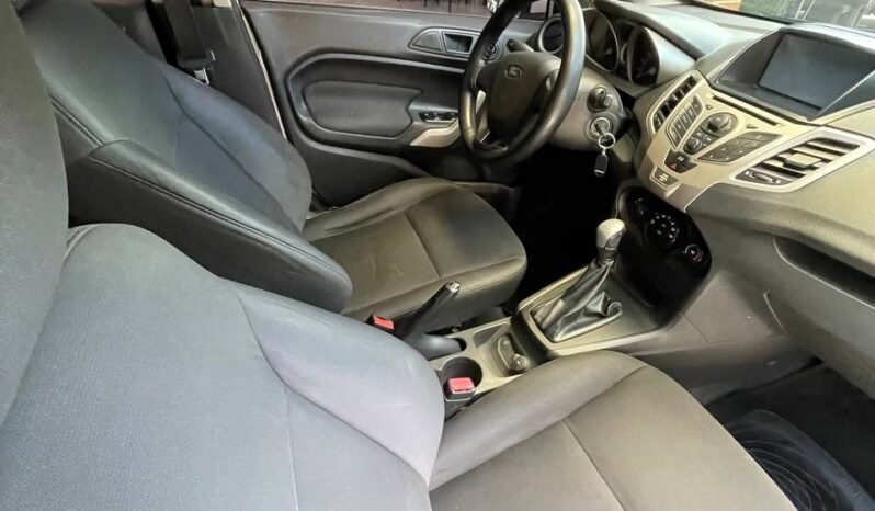 
								FORD FIESTA SE MT  SPORTBACK 1.6 full									