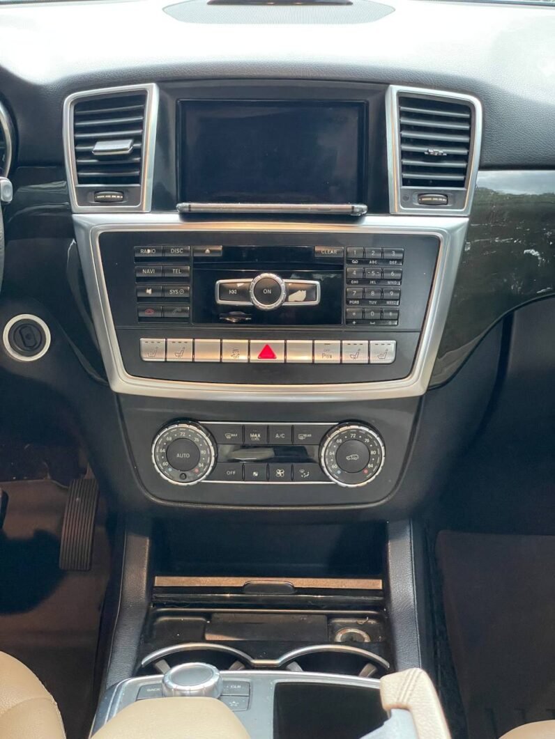 
								MERCEDES-BENZ ML 350 MATIC 3.5 full									