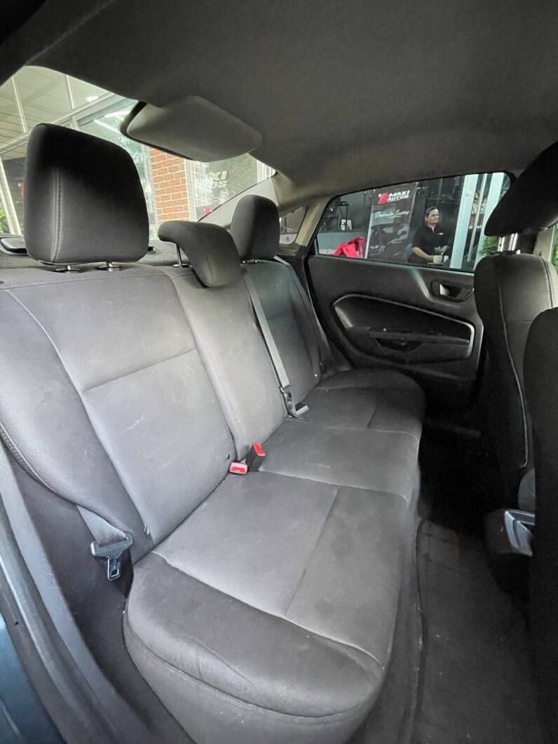 
								FORD FIESTA SE MT 1.6 SD full									