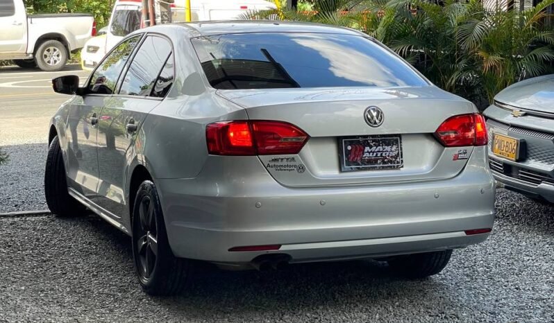 
								VOLKSWAGEN NEW JETTA CONFORTLINE 2.5L AT full									