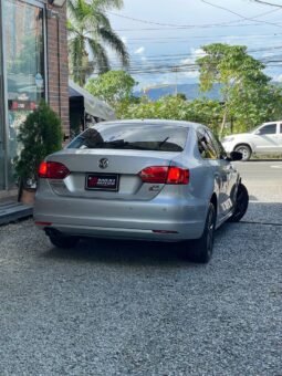 
										VOLKSWAGEN NEW JETTA CONFORTLINE 2.5L AT full									