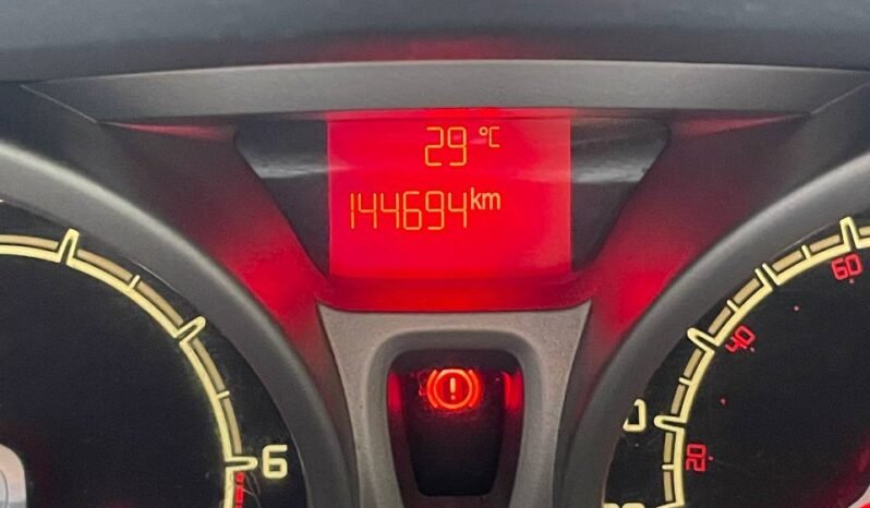 
								FORD FIESTA SE MT 1.6 SD full									