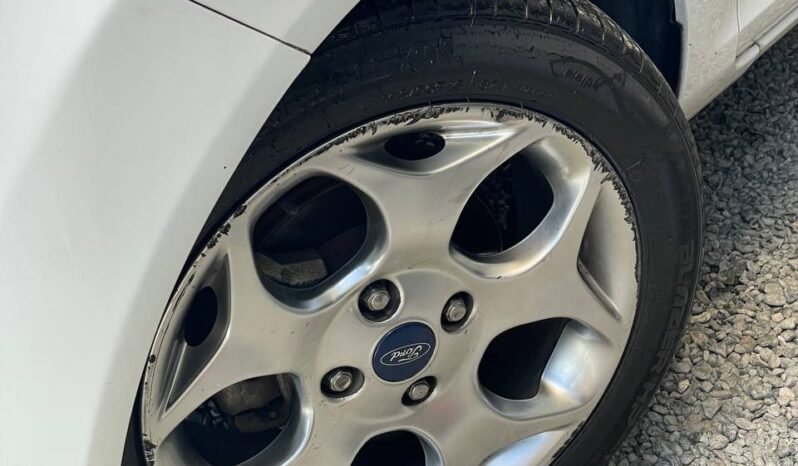 
								FORD FIESTA SE MT  SPORTBACK 1.6 full									