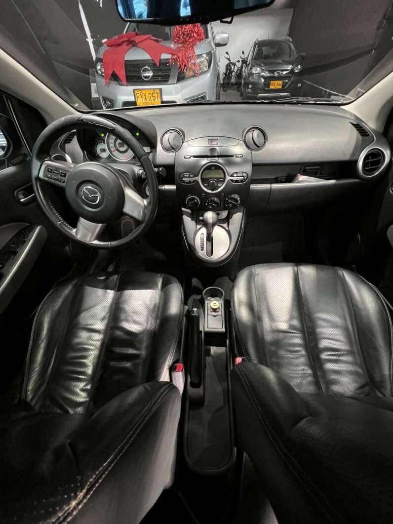 
								MAZDA 2 HB AT full									