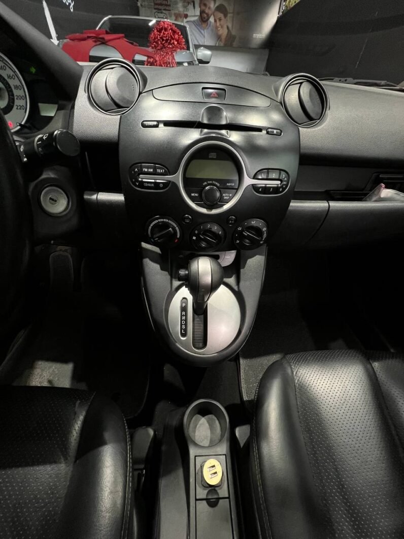 
								MAZDA 2 HB AT full									