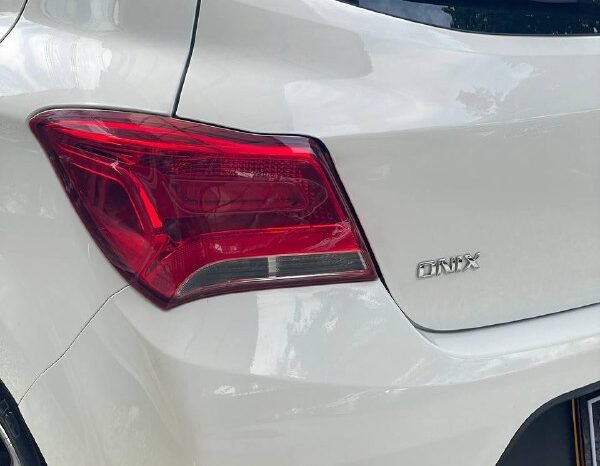 
								CHEVROLET ONIX LTZ 1.4 AT HB full									