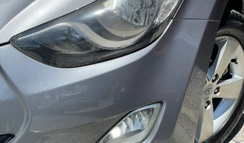 
								HYUNDAI ELANTRA GLS 1.8 SD MT full									
