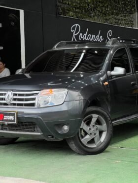 RENAULT DUSTER DYNAMIQUE 2.O MT 4X2