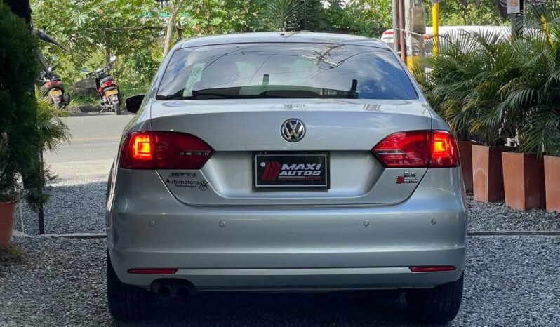 
								VOLKSWAGEN NEW JETTA CONFORTLINE 2.5L AT full									