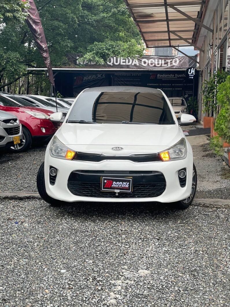 
								KIA RIO VIBRANT MT 1.4 full									
